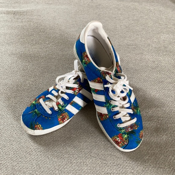 adidas gazelle floral print